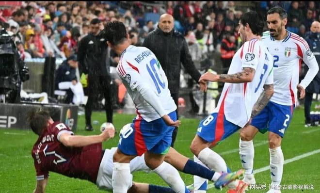 斯洛伐克队突破重围，欧预赛出线形势乐观