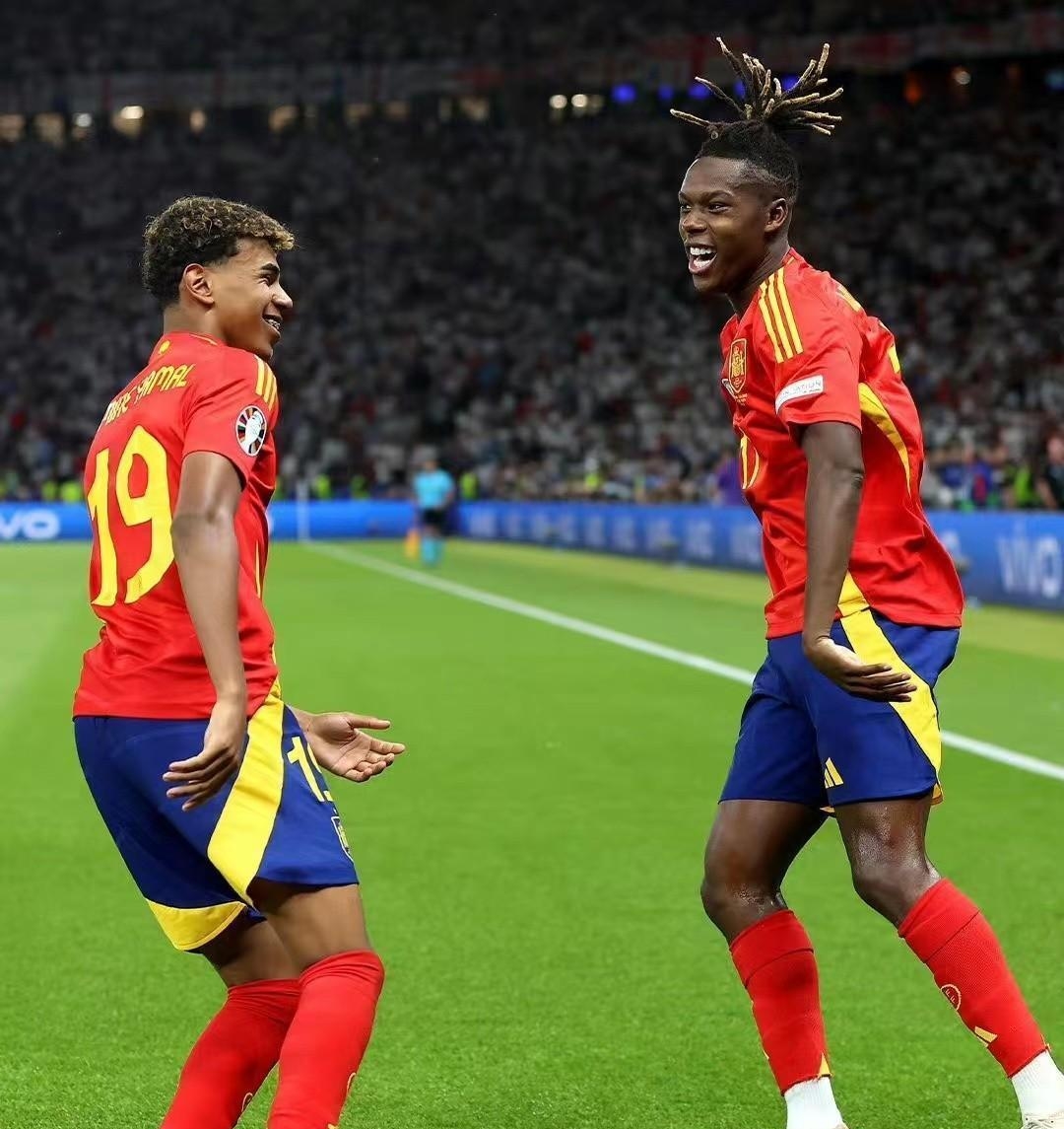 关于欧洲霸主:西班牙展现团队默契的信息 关于欧洲霸主:西班牙展现团队默契的信息