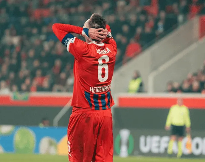 凯泽斯劳滕主场逆袭不来梅,提前锁定保级席位 凯泽斯劳滕主场逆袭不来梅,提前锁定保级席位