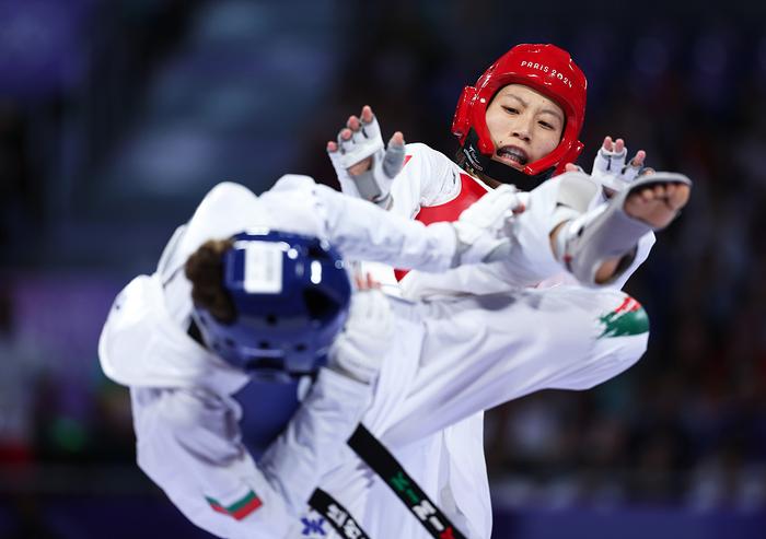 立陶宛选手夺冠，实现梦想登上领奖台