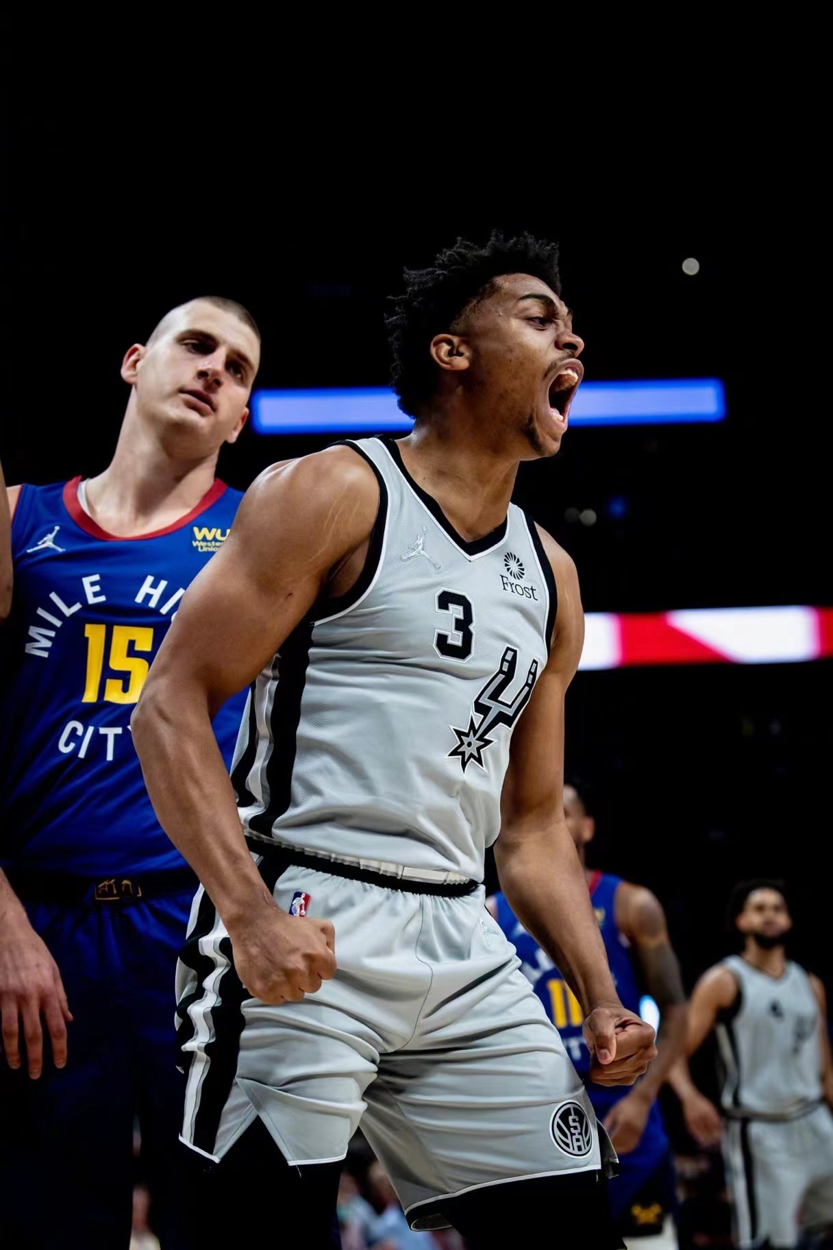 约翰逊夏季篮球赛事凯旋归来