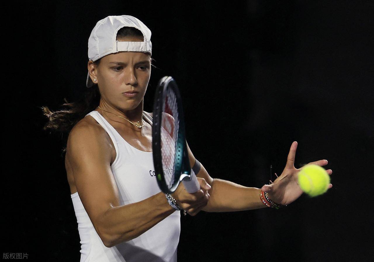 比利时队实力强劲,成为赛场黑马 比利时队实力强劲,成为赛场黑马