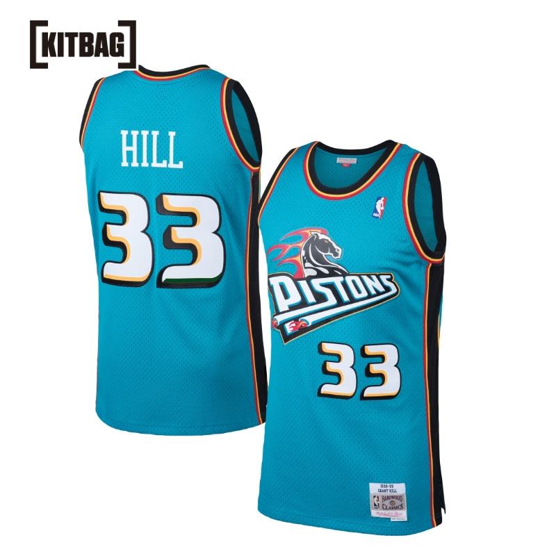 莱奥内萨队主场现场球迷新服装的简单介绍