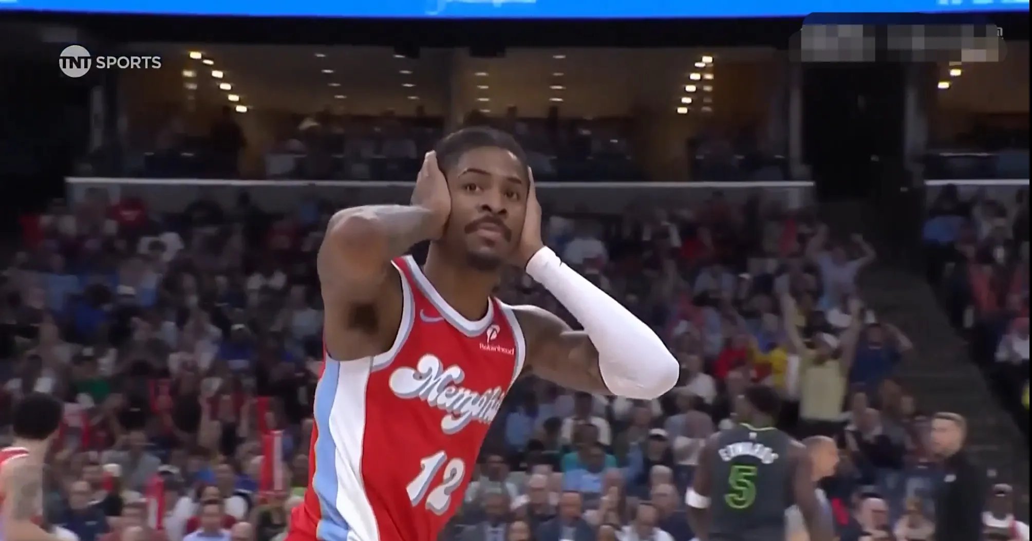 灰熊主场拿下老鹰，兰多夫状态火热