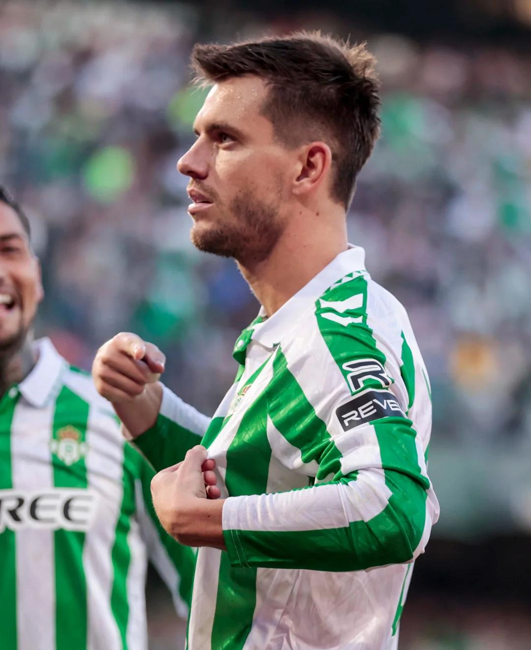 包含巴伦西亚客场逼平贝蒂斯,保持不败的词条 包含巴伦西亚客场逼平贝蒂斯,保持不败的词条