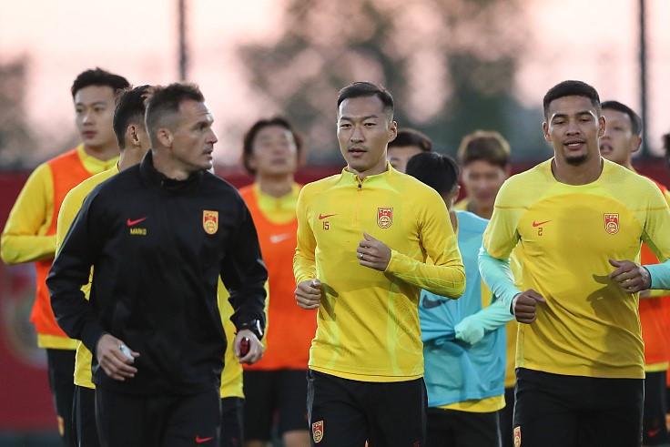 包含肯尼亚队状态火热，备战决赛的词条