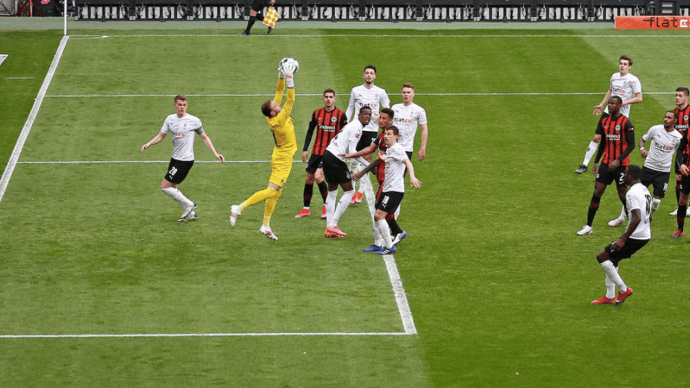 德甲联赛:法兰克福客场豪取胜利势不可挡