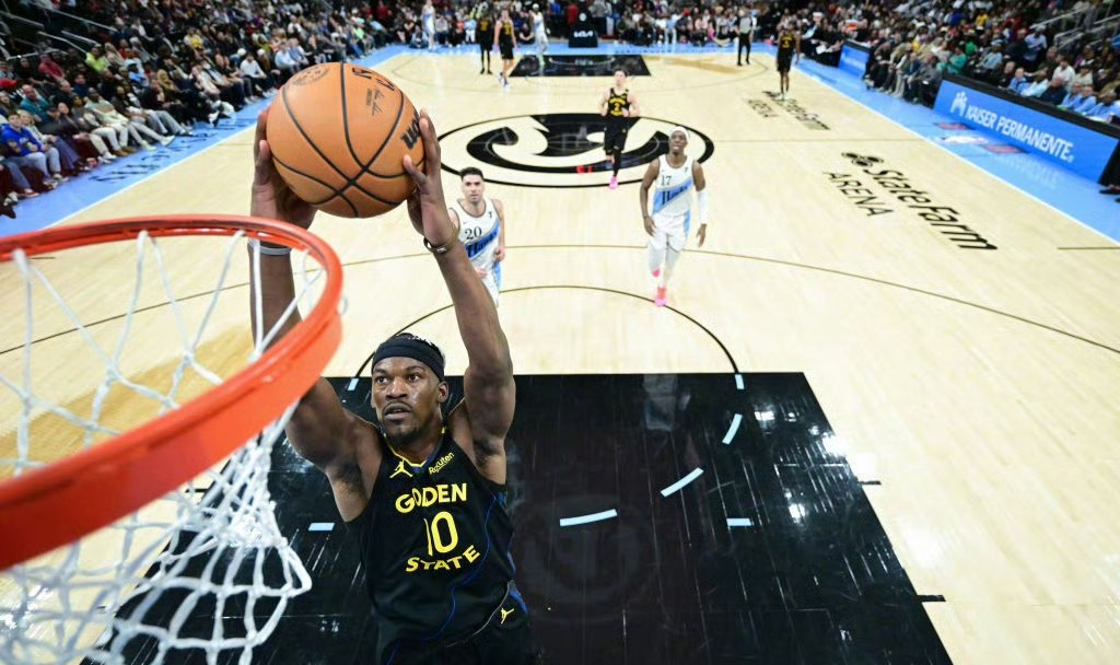 勇士力克老鹰，稳住比赛