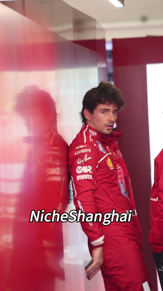 包含梅赛德斯绝杀索伯车队，勒克莱尔惊艳四座的词条